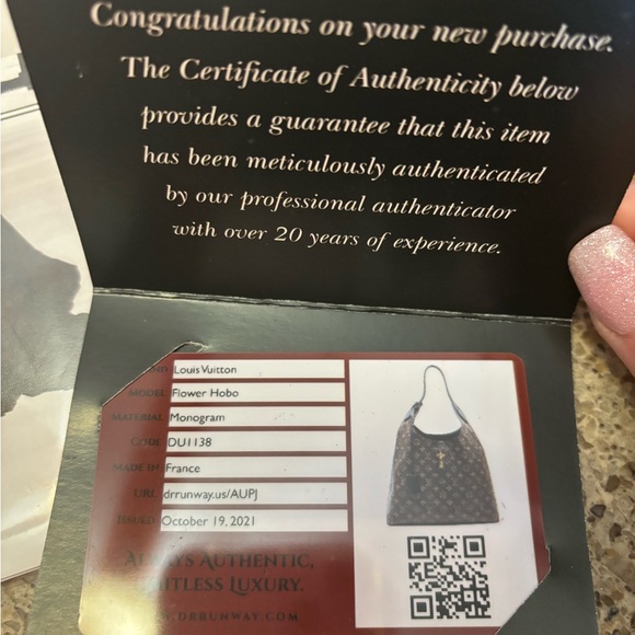 Louis Vuitton Flower Hobo - Picture 16 of 16